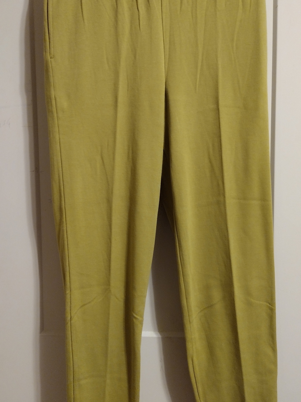New Roaman's Slim Tapered Knit Pants in Olive Green